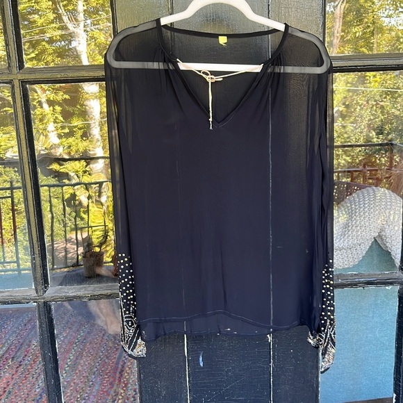 Beautiful Black Beaded Mesh Long Sleeve Size M/L - Picture 1 of 5